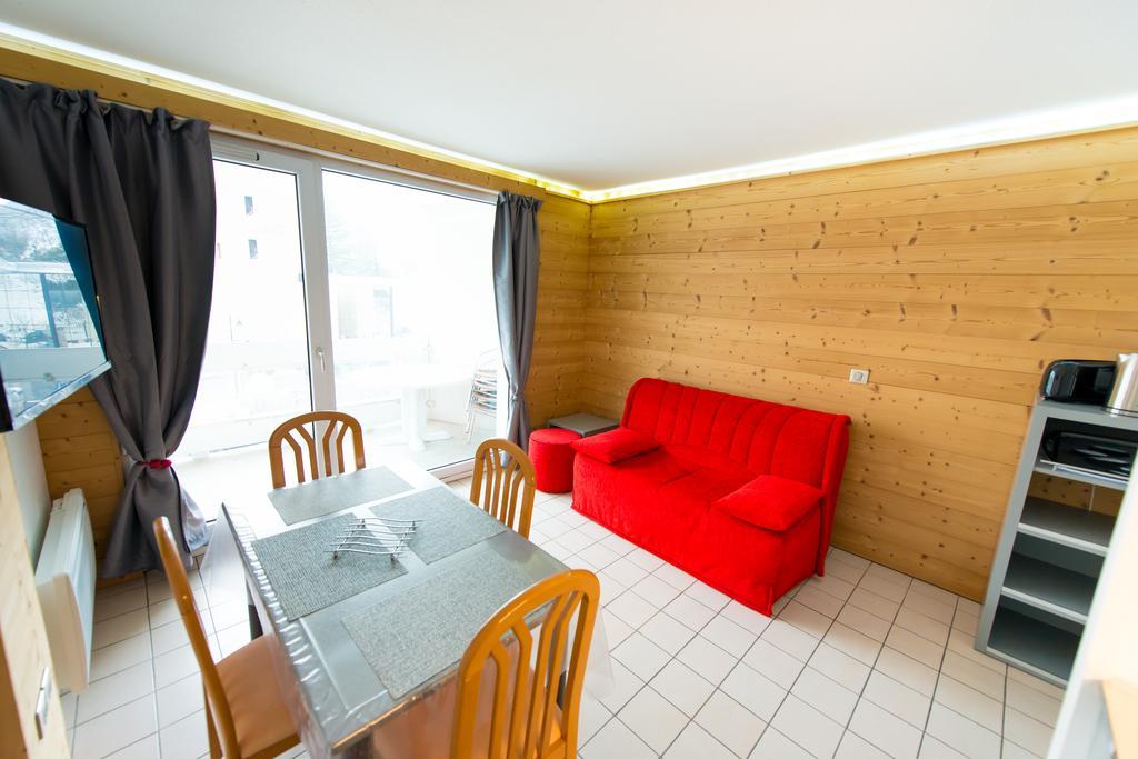 Résidence les Silènes Allevard Exterior foto