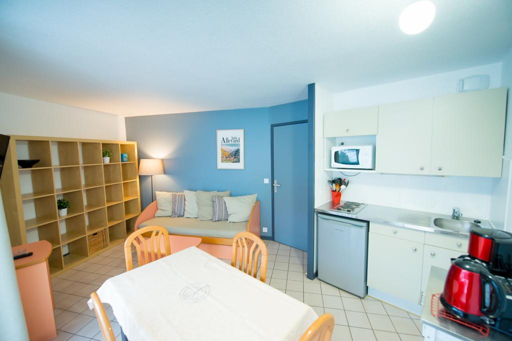 Résidence les Silènes Allevard Exterior foto