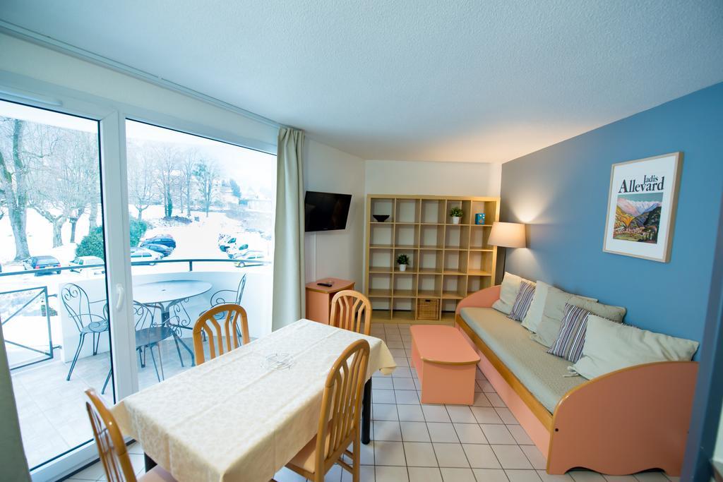 Résidence les Silènes Allevard Exterior foto